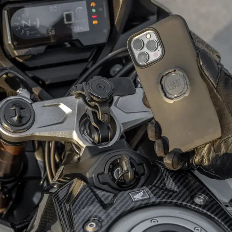 QUAD LOCK iPhone 15 | スマホケース スタンダード