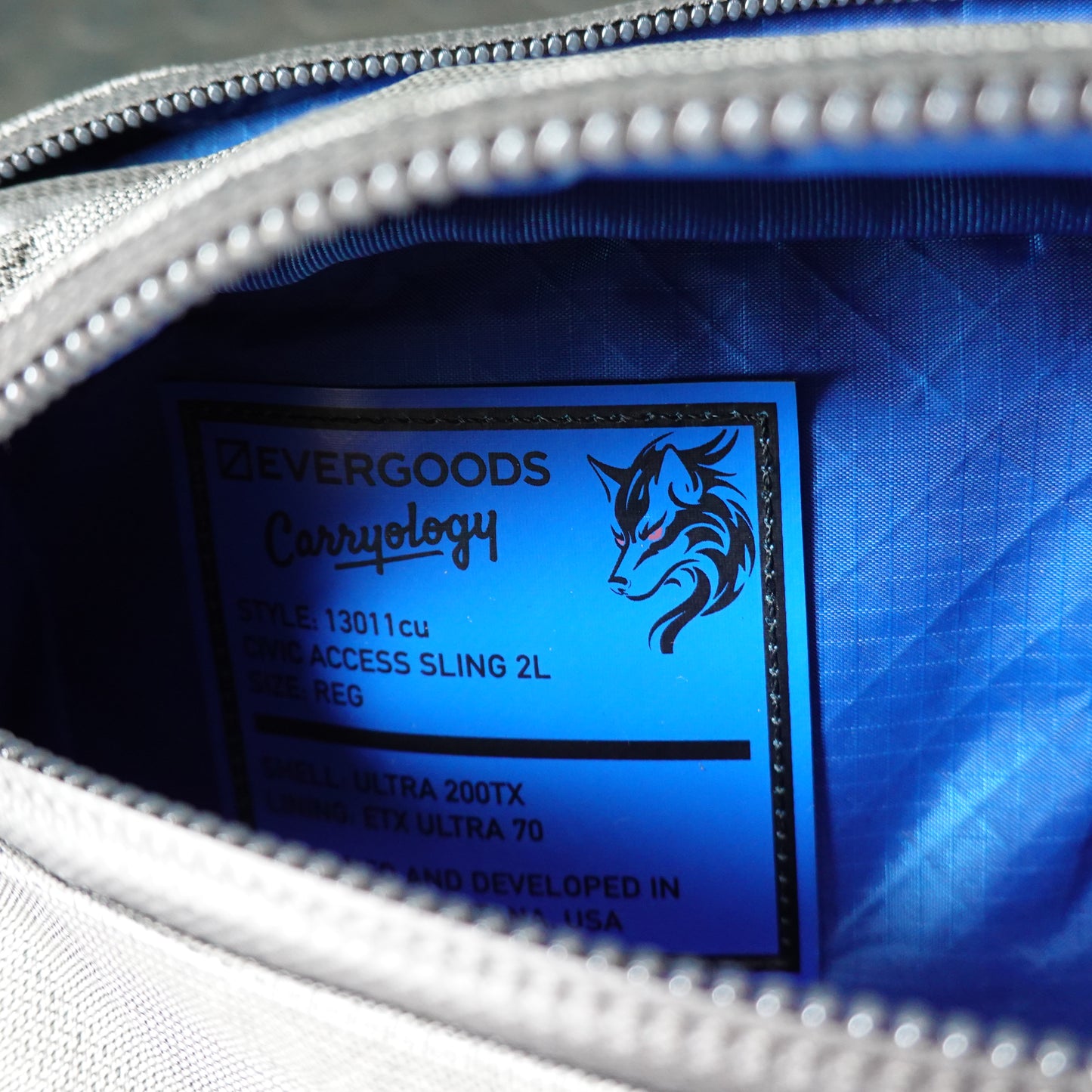 中古 超美品 EVERGOODS CIVIC ACCESS SLING 2L Kludde Edition ULTRA 200tx 限定 スリングバッグ CAS2 Carryology コラボ