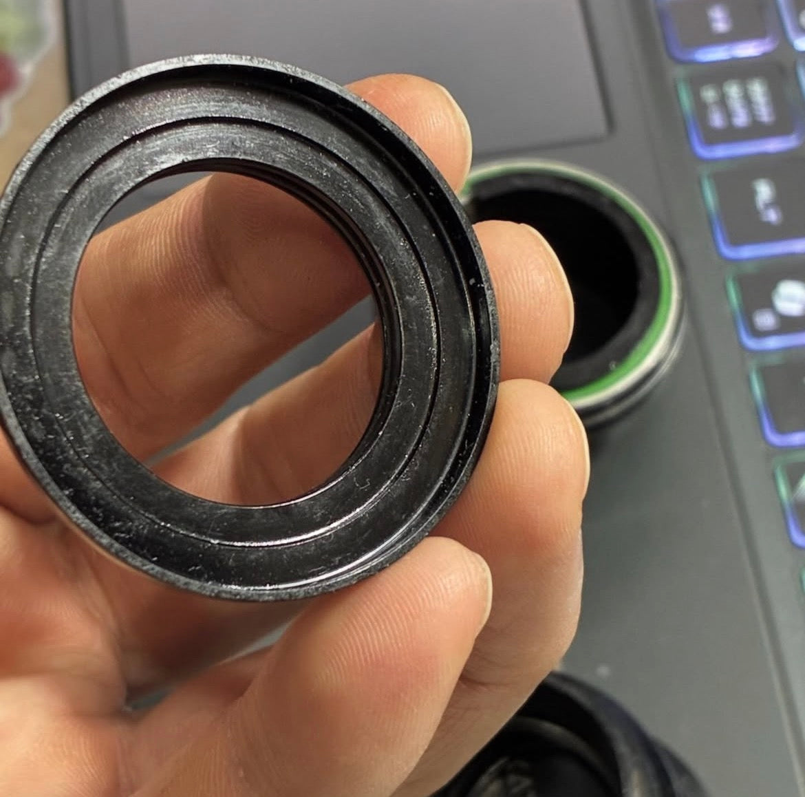 中古 WHITE INDUSTRIES ヘッドパーツ 1-1/8 オーバーサイズ