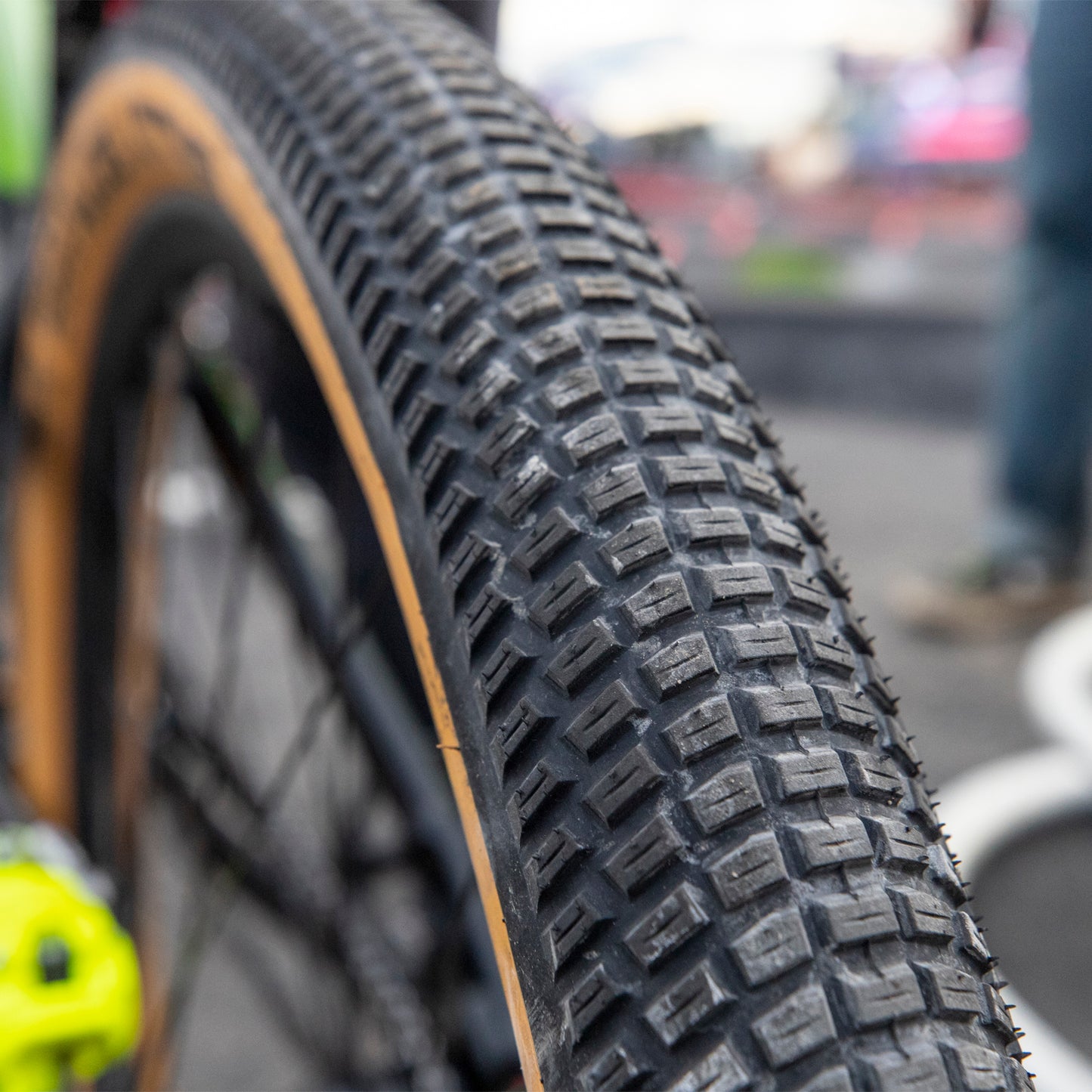 SCHWALBE ビリーボンカーズ 18x2.0