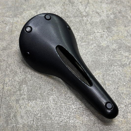 【レンタル】BROOKS C15 CARVED 穴あきの無料レンタル開始します！