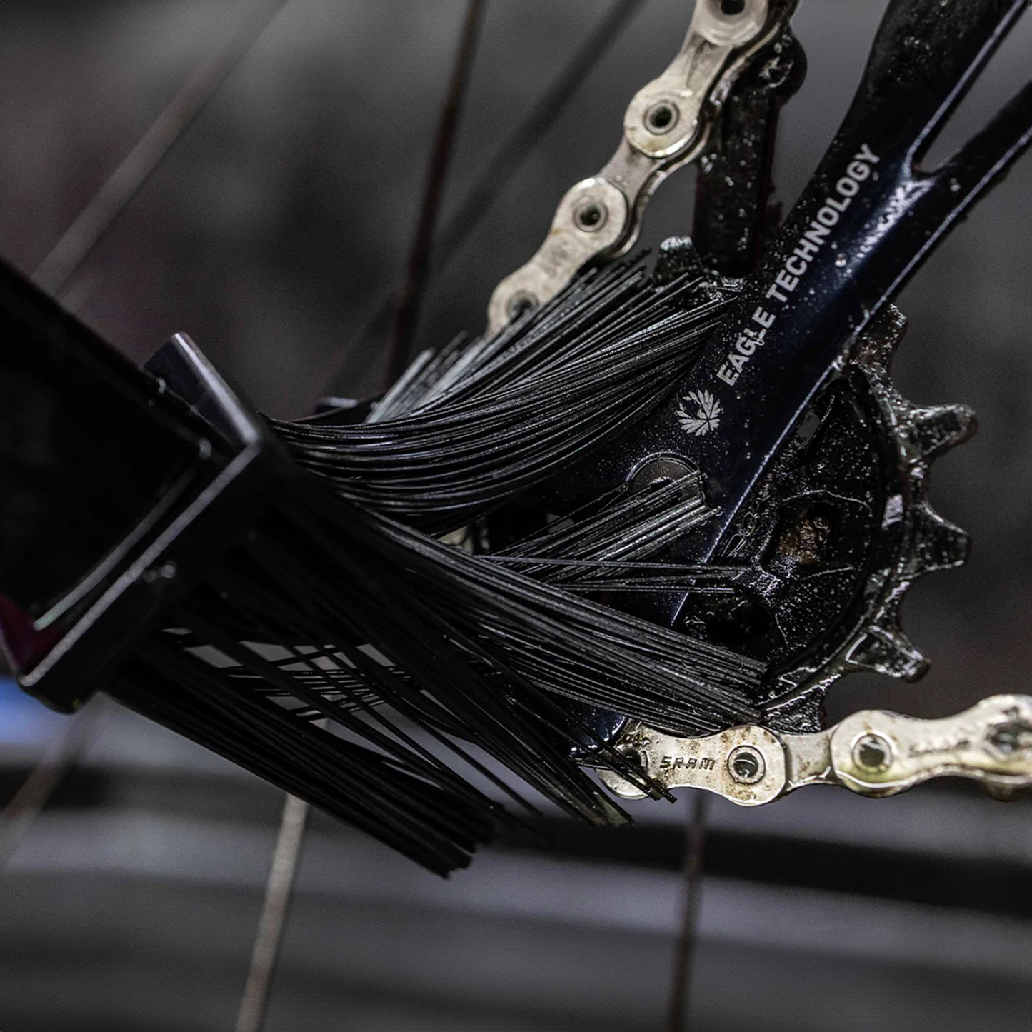 MUC-OFF BICYCLE CHAIN BRUSH