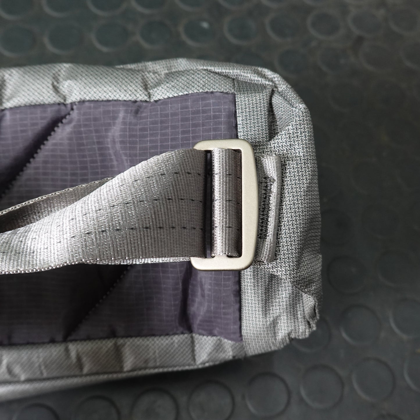 中古 超美品 EVERGOODS CIVIC ACCESS SLING 2L Kludde Edition ULTRA 200tx 限定 スリングバッグ CAS2 Carryology コラボ