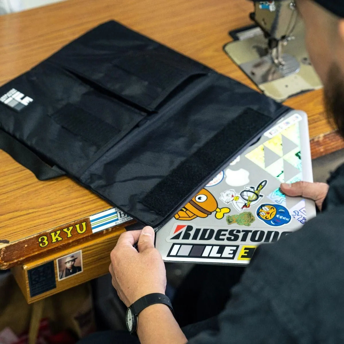 ILE Laptop Sleeve X-PAC Blaze 16インチ ノートPCスリーブ MacBook Pro 16対応 インサイドラインエキップメント