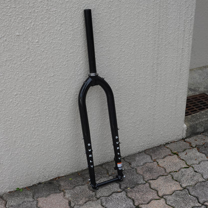 新古品 SURLY Dinner Fork クランパス用 29+ 485mm オフセット50mm 1-1/8 ストレート サーリー ディナーフォーク フロントフォーク