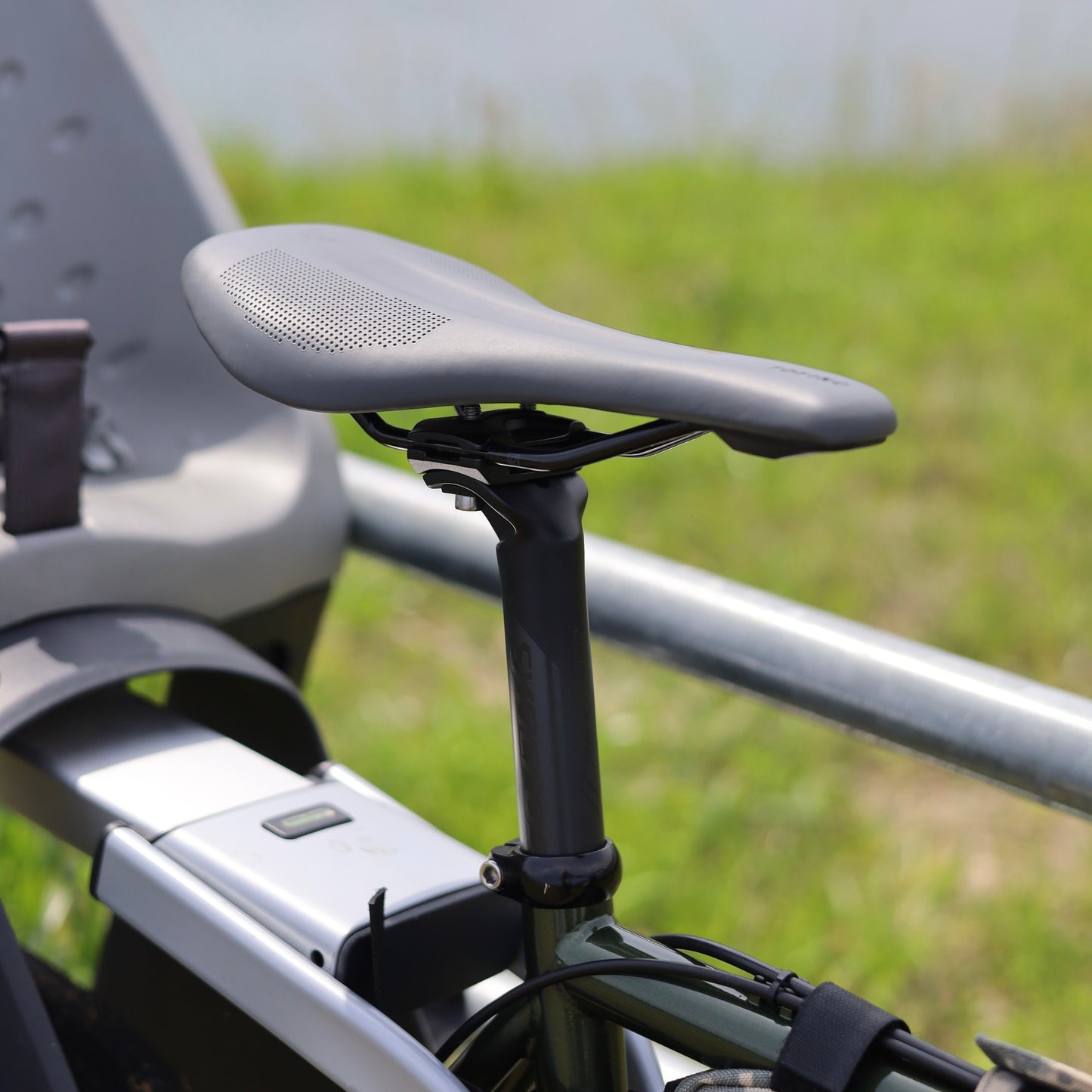 【私物中古】narifuri CF01 Ver 2 ClearOlive フレーム/フォークのみ