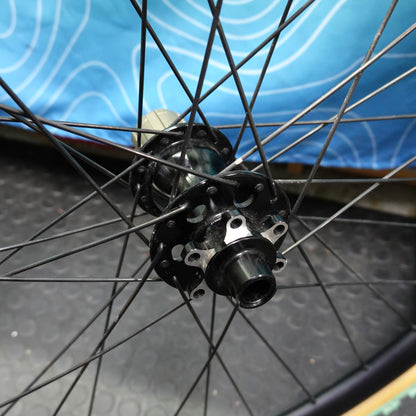 Velocity Aileron 650B カスタムホイールセット （Surly Midnight Special純正ハブ / 前後スルーアクスル仕様 × DT SWISSスポーク / 6ボルト仕様）