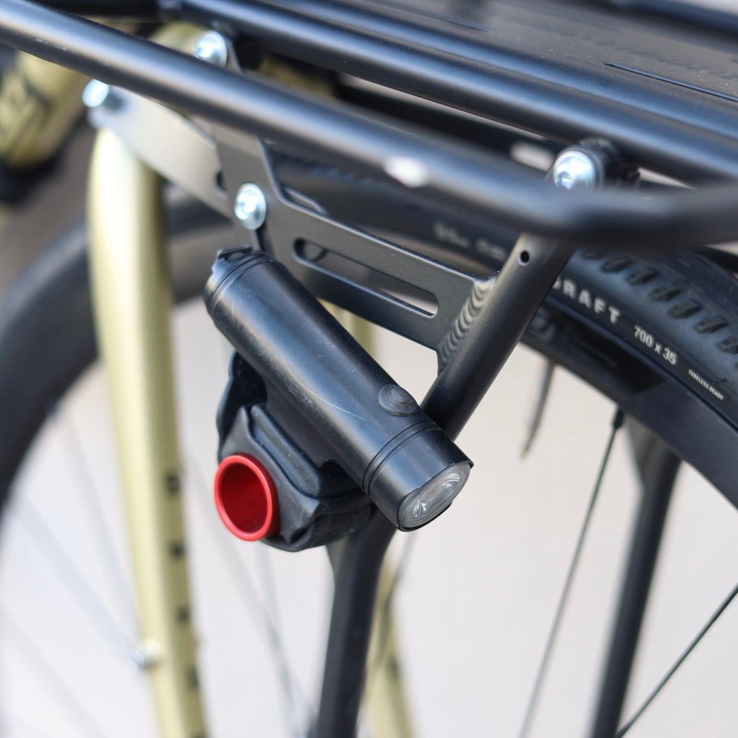 LEZYNE CLASSIC DRIVE 700+ SATIN BLACK