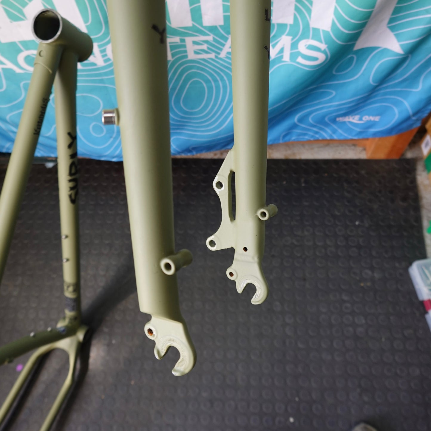 SURLY クランパス フレーム＆フォークセット 中古｜初代モデル｜再塗装済み MTB フレーム Mサイズ（適応身長170cm前後）