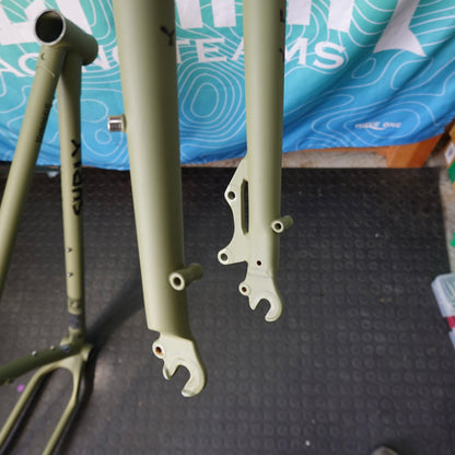 SURLY クランパス フレーム＆フォークセット 中古｜初代モデル｜再塗装済み MTB フレーム Mサイズ（適応身長170cm前後）