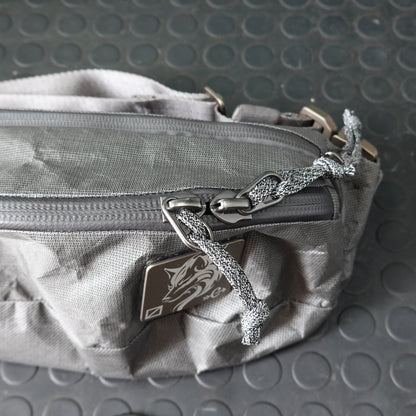 中古 超美品 EVERGOODS CIVIC ACCESS SLING 2L Kludde Edition ULTRA 200tx 限定 スリングバッグ CAS2 Carryology コラボ
