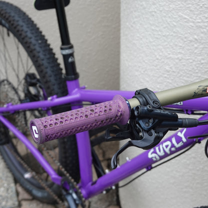 【中古】SURLY Karate Monkey Sサイズ｜27.5インチ・SHIMANO SLX 1×12速｜VELOCITYリム｜全国通販対応