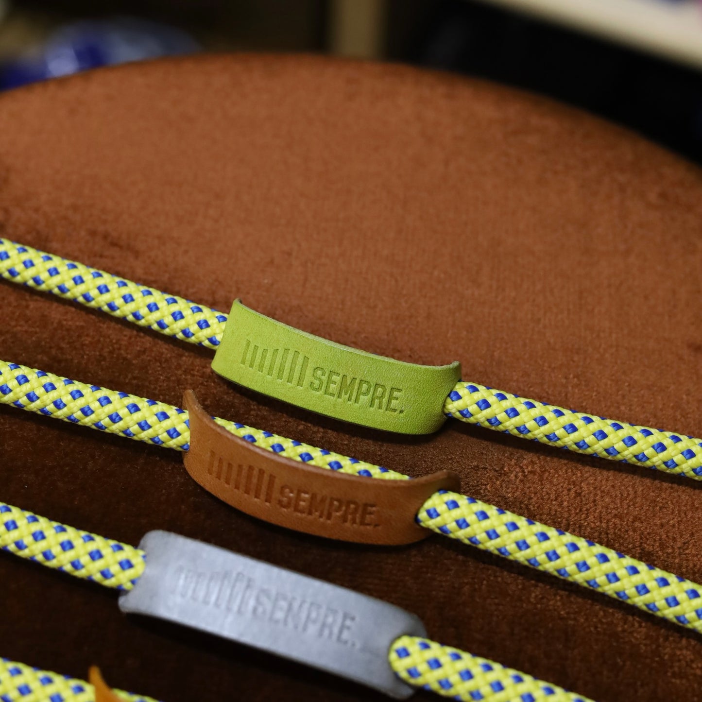 sempre.leatherdesign ロープストラップ