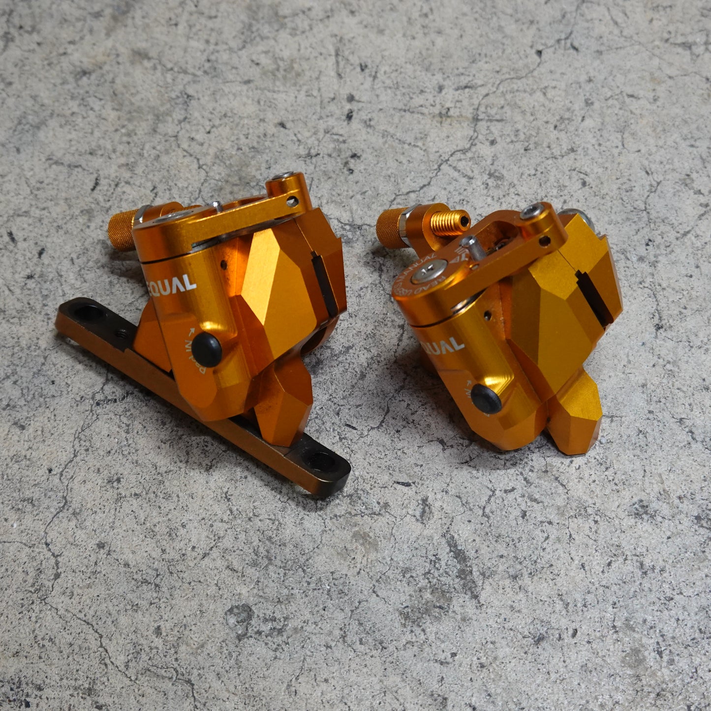 中古 良品 EQUAL 機械式ディスクブレーキキャリパー フラットマウント 前後セット  メカニカルディスクブレーキ
