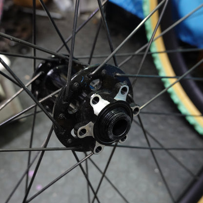 Velocity Aileron 650B カスタムホイールセット （Surly Midnight Special純正ハブ / 前後スルーアクスル仕様 × DT SWISSスポーク / 6ボルト仕様）