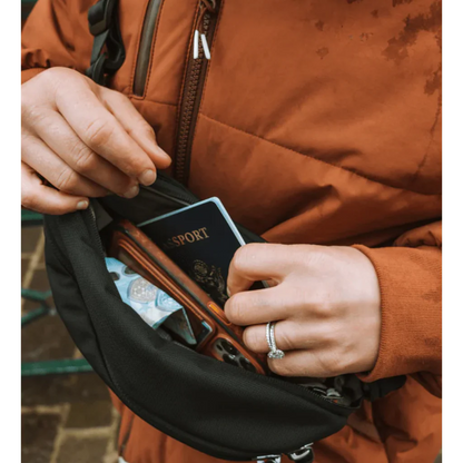 EVERGOODS CIVIC ACCESS SLING 2L Revised CAS2 スリングバッグ ボディバッグ ショルダーバッグ 2L 防水 撥水 通勤 旅行 メンズ レディース