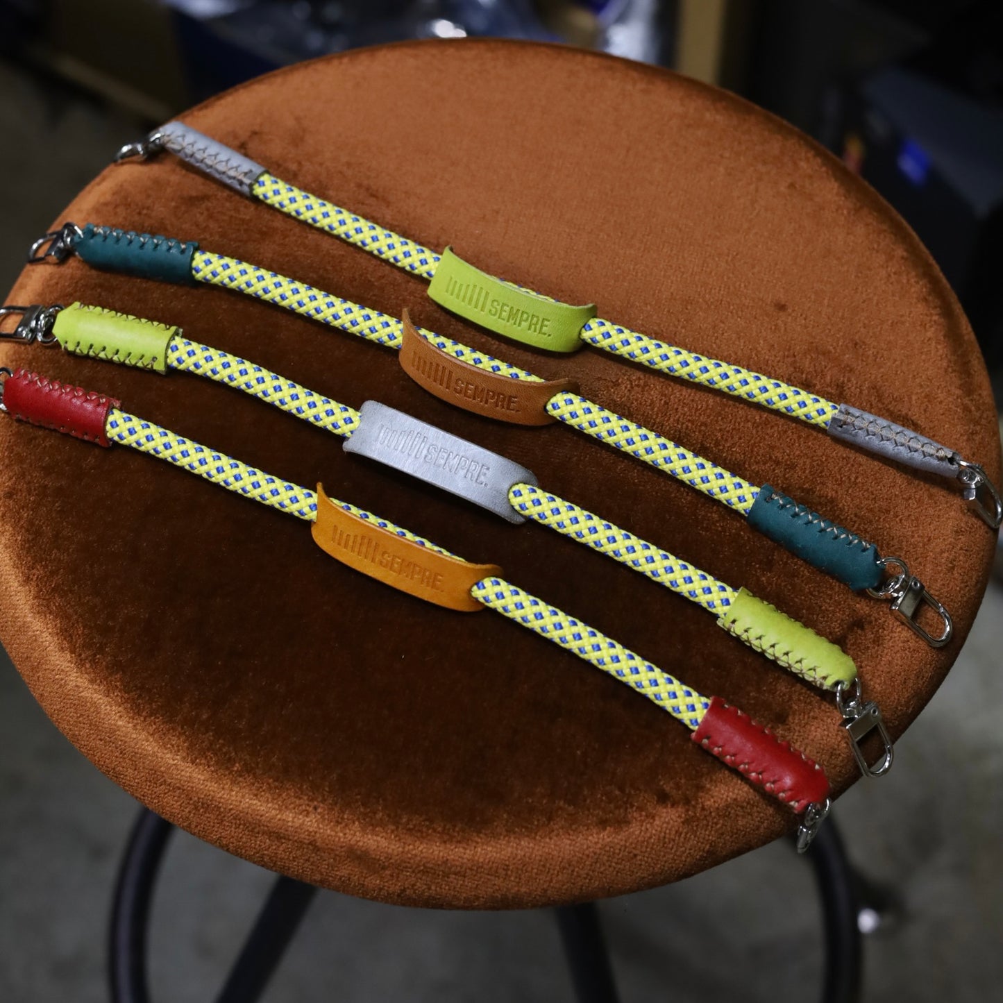 sempre.leatherdesign ロープストラップ