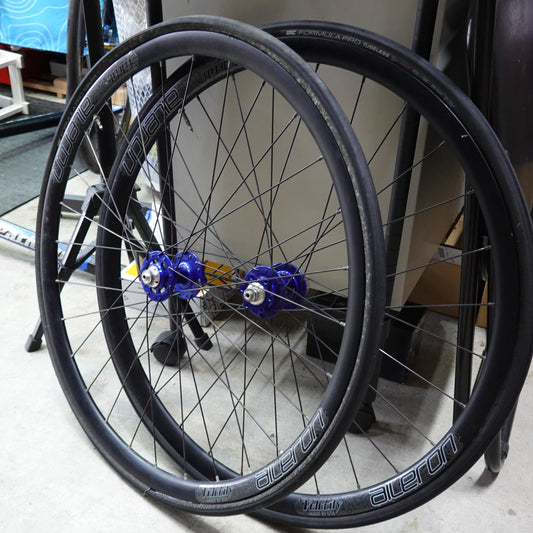 【クリスキング R45 × ベロシティ イルロン 700C ホイールセット 前後】