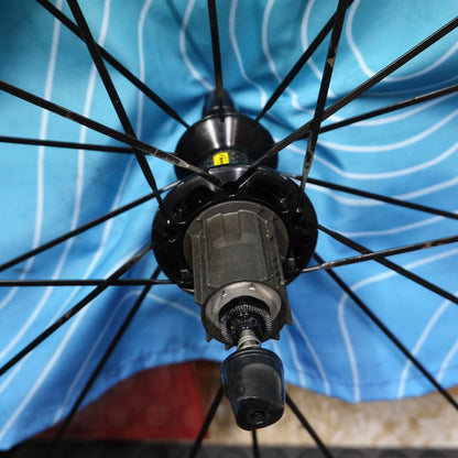 【中古美品】MAVIC COSMIC CARBONE 40 リムブレーキ クリンチャー 700C ホイールセット カンパフリー シマノ交換可 マビック コスミック エアロ カーボン ele1681