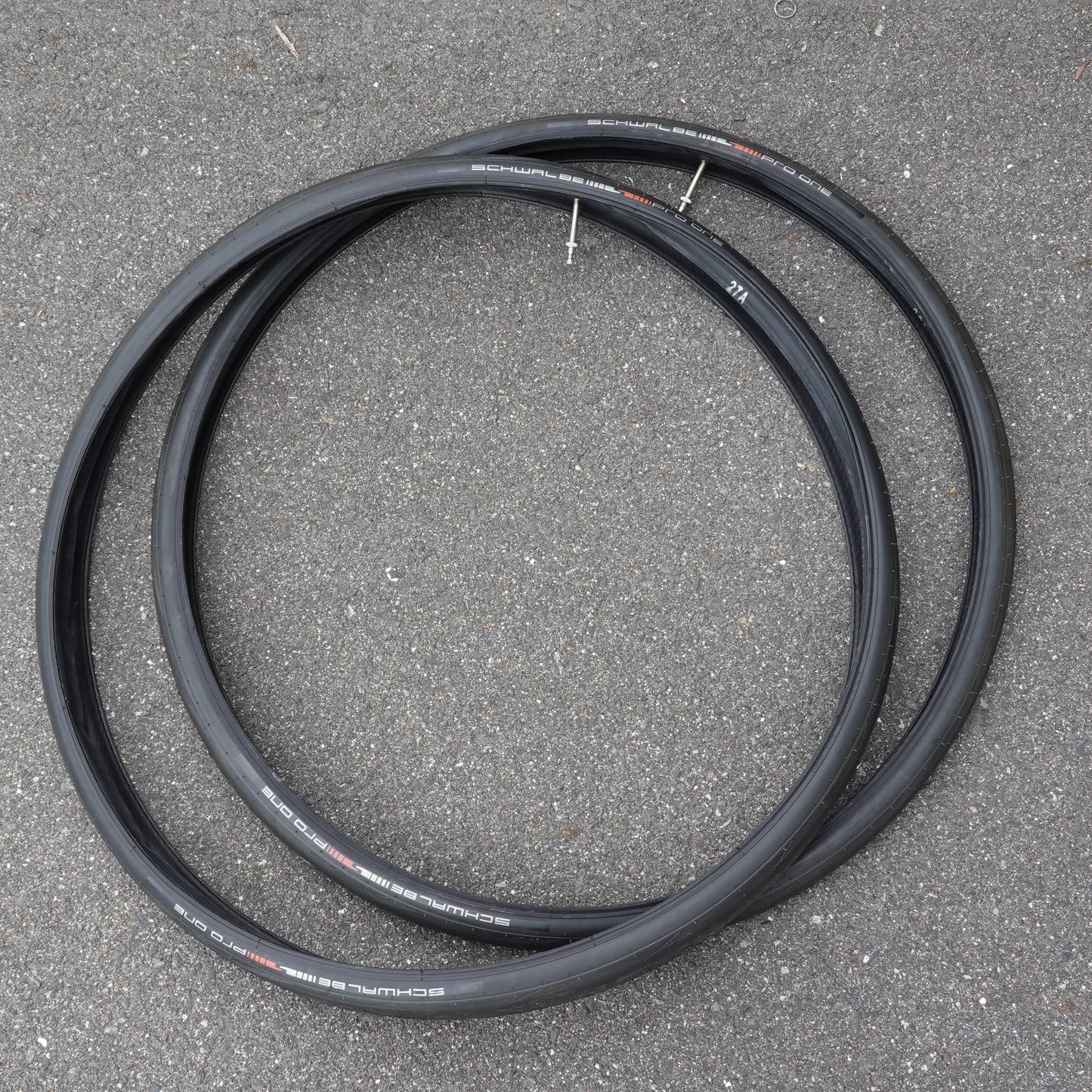 中古 SCHWALBE PRO ONE 700×32C 2本セット チューブ付