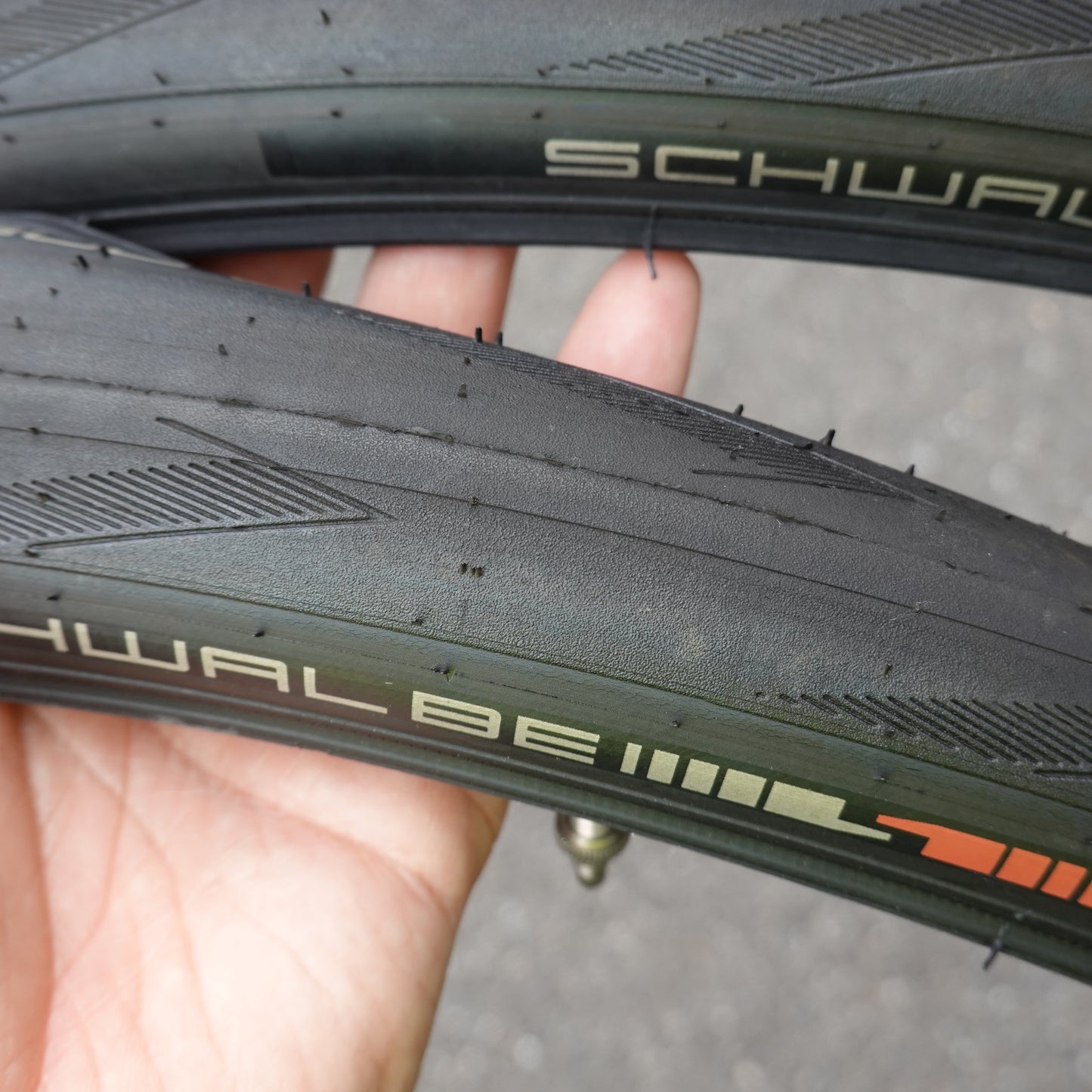 中古 SCHWALBE PRO ONE 700×32C 2本セット チューブ付