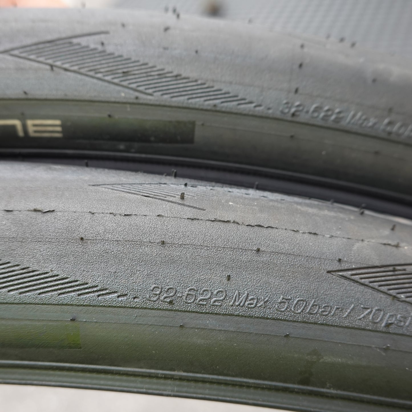 中古 SCHWALBE PRO ONE 700×32C 2本セット チューブ付