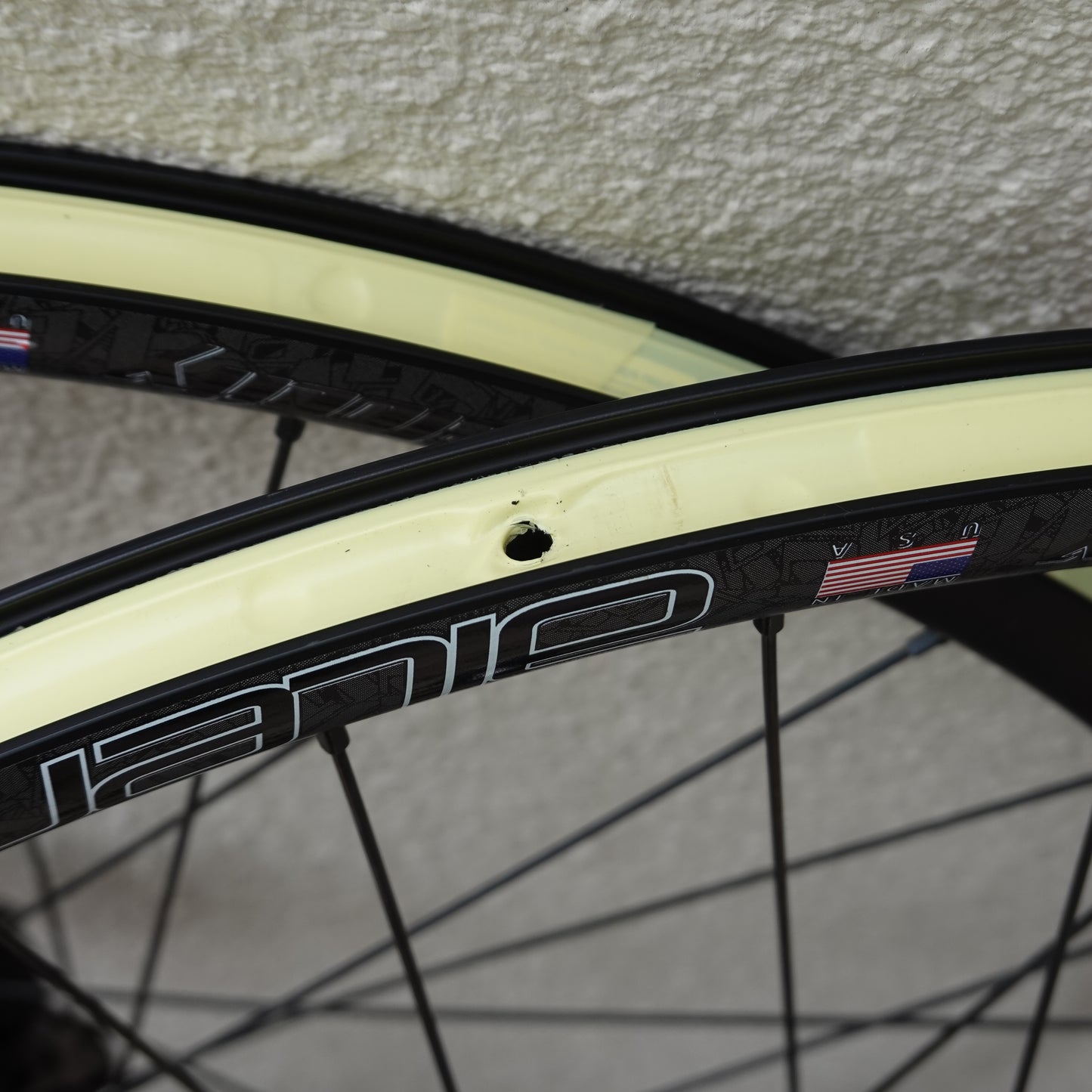 中古　クリスキング R45 DISC × ベロシティ Aileron（イルロン）700C 前後セット