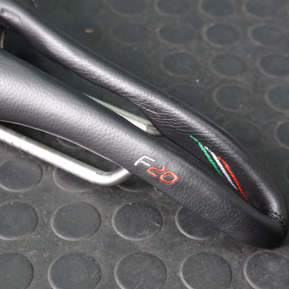 中古 SELLE SMP F20 サドル