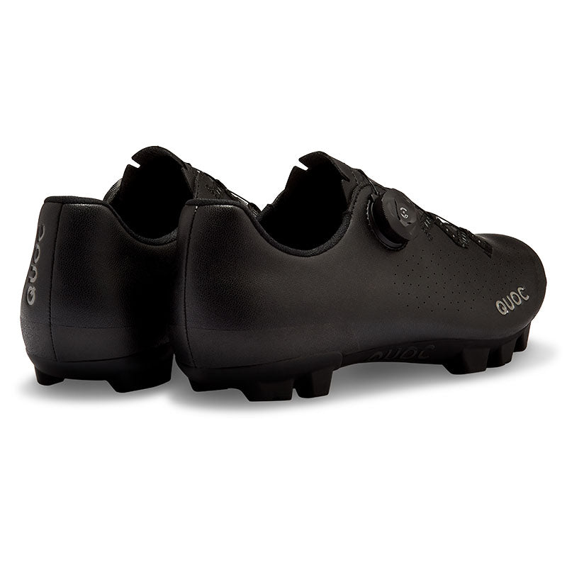 QUOC ESCAPE OFF ROAD ブラック