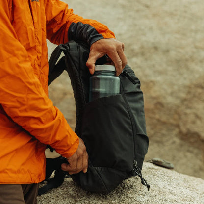 EVERGOODS MPL22 V2 MOUNTAIN PANEL LOADER 22L バックパック リュック 22L 軽量 撥水 登山 ハイキング 通勤 通学 PC収納