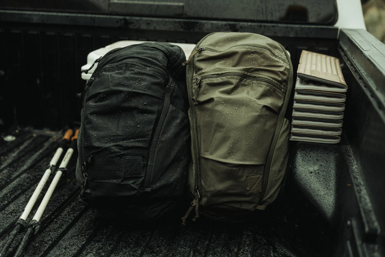 EVERGOODS MPL22 V2 MOUNTAIN PANEL LOADER 22L バックパック リュック 22L 軽量 撥水 登山 ハイキング 通勤 通学 PC収納