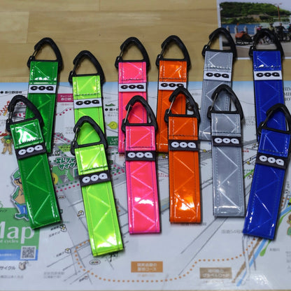 Visionary Souvenir Reflector Tag｜おしゃれなリフレクタータグ・キーホルダー（COG ブラック / ホワイト）