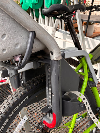 私物中古品　スーリー イエップ マキシ チャイルドシート シルバー Thule Yepp Maxi 自転車用