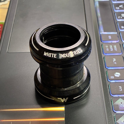 中古　WHITE INDUSTRIES ヘッドパーツ 1-1/8 オーバーサイズ