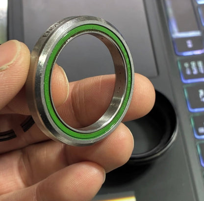 中古　WHITE INDUSTRIES ヘッドパーツ 1-1/8 オーバーサイズ