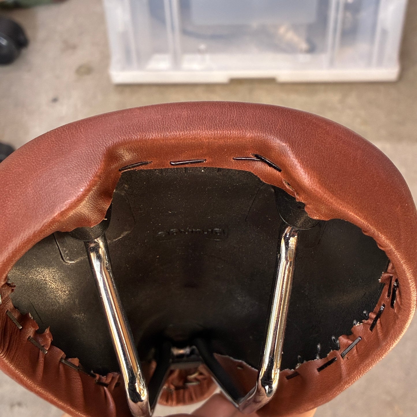 中古　並品　グランジ サドル