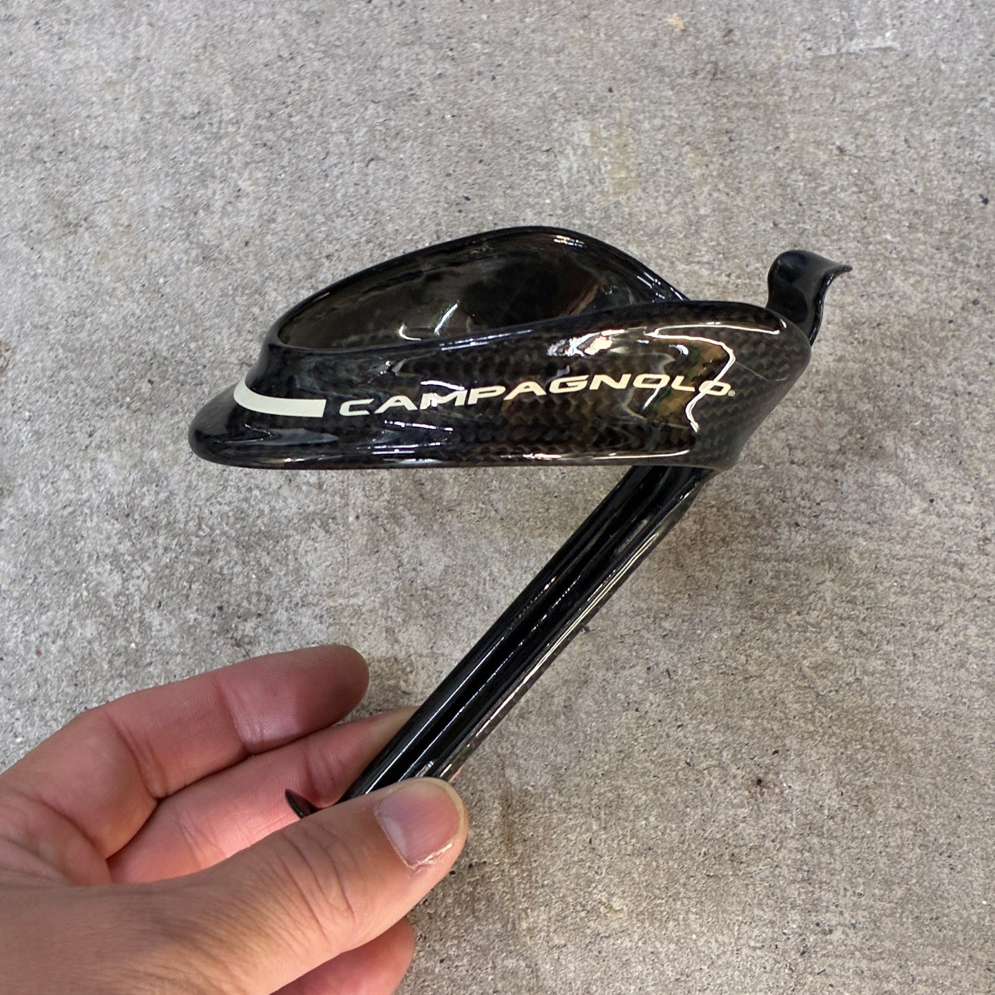 中古美品　CAMPAGNOLO（カンパニョーロ）カーボンボトルケージ