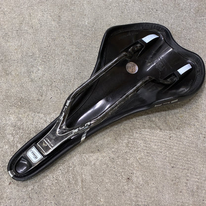 中古美品　Selle Italia × De Rosa SLR サドル　カーボンレール
