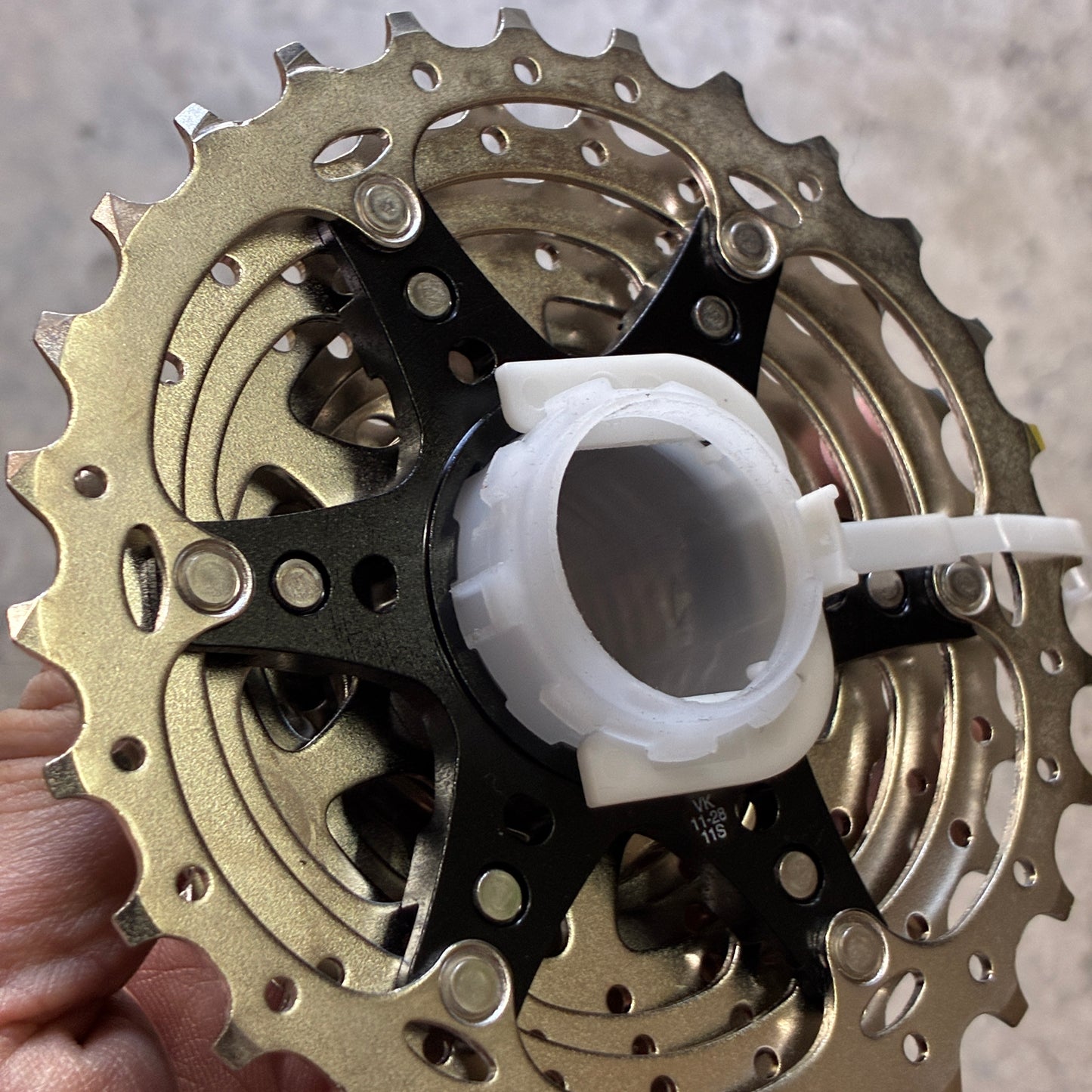 新品・未使用品 SHIMANO 105 CS-R7000  11速カセットスプロケット 11-28T