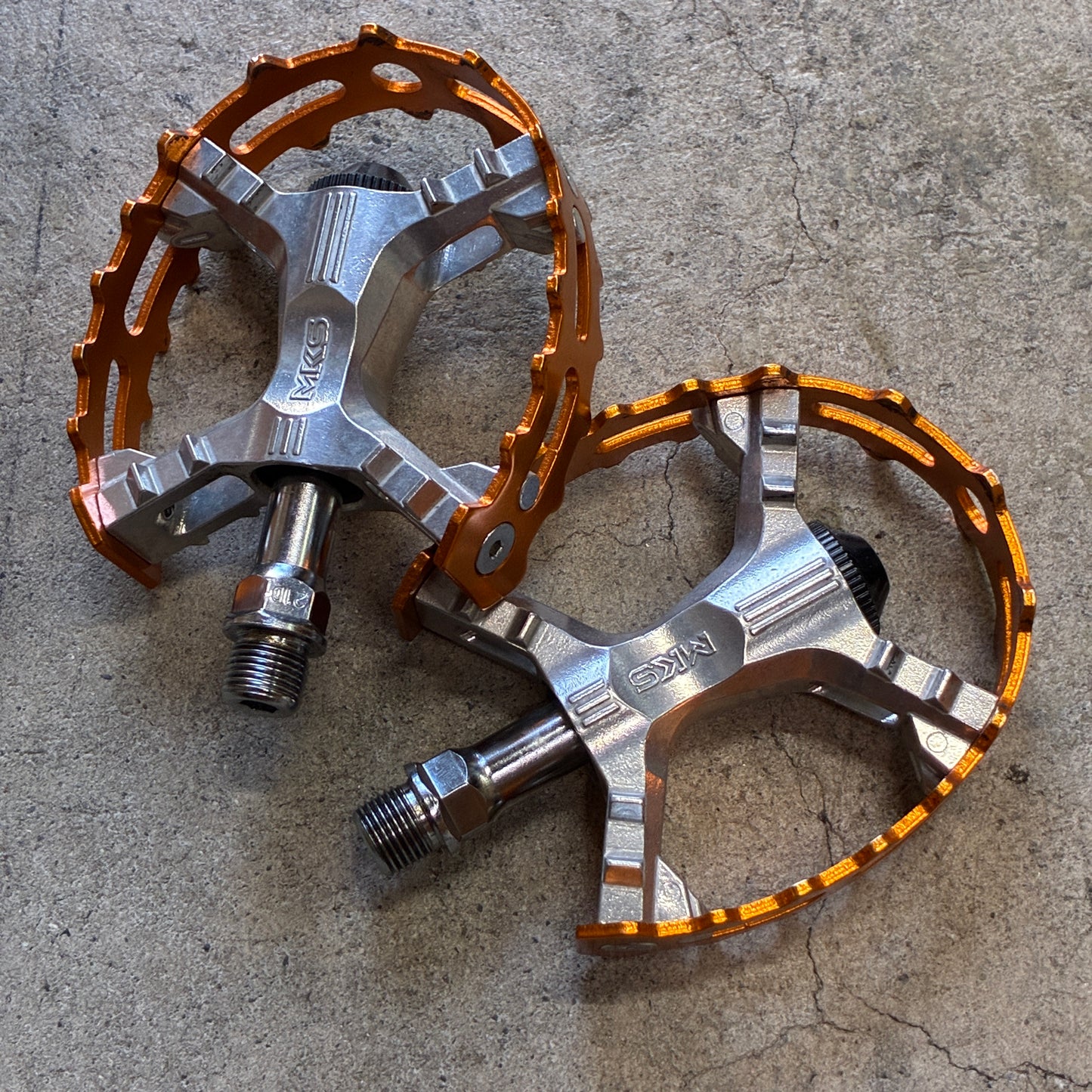 中古　並品　MKS XC-III Bear Trap Pedal（オレンジ）