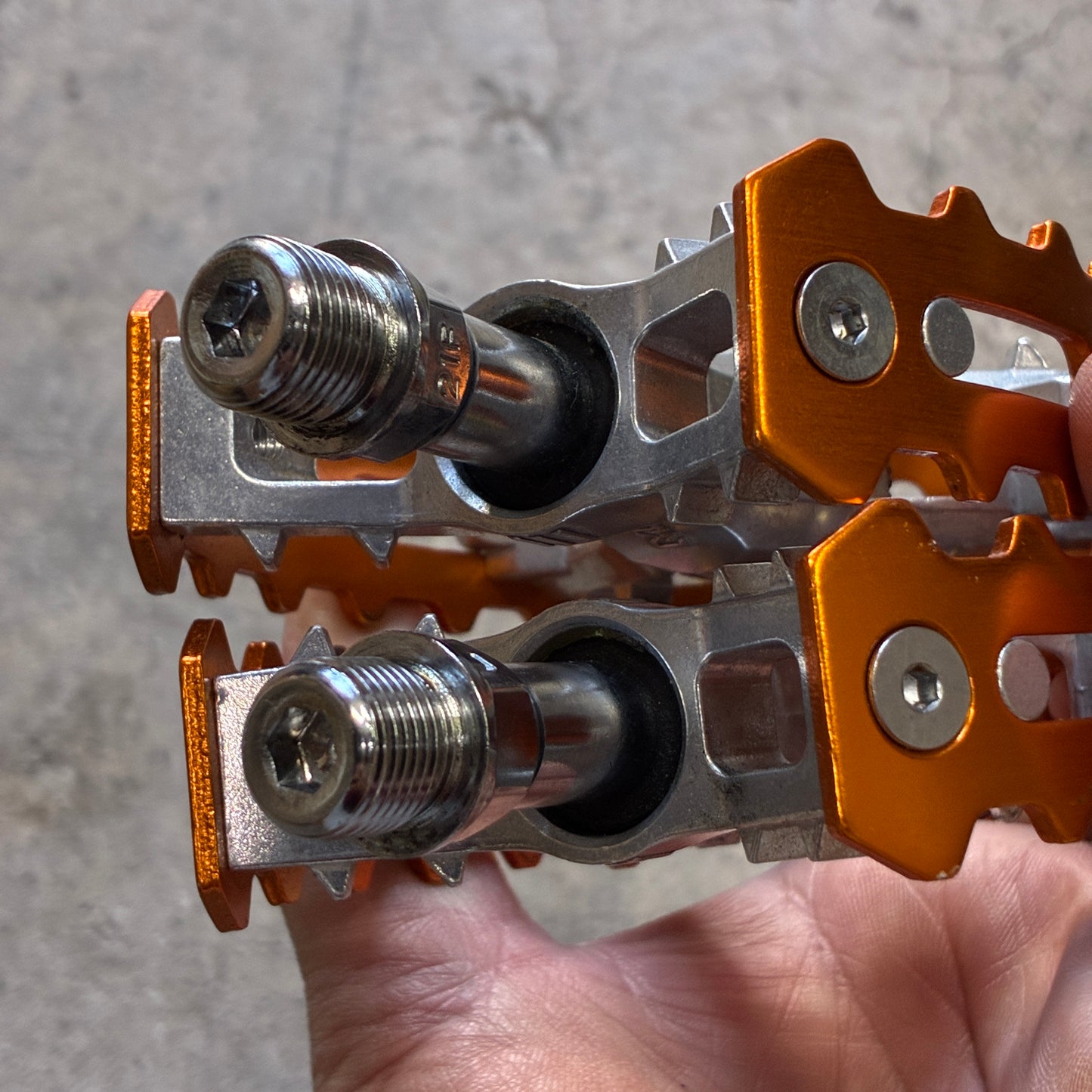 中古　並品　MKS XC-III Bear Trap Pedal（オレンジ）