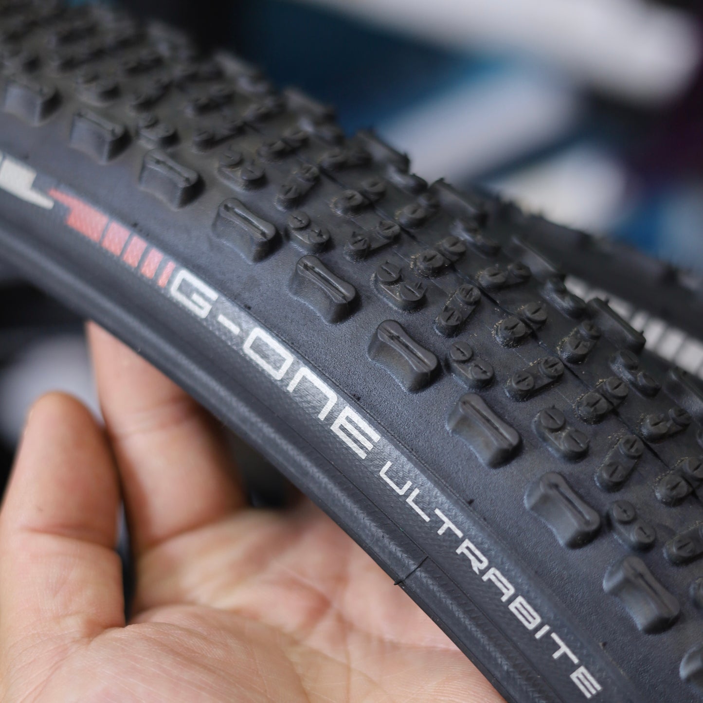 【私物中古】SCHWALBE ジーワン ウルトラバイト Evolution 700x40C 2本セット