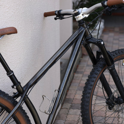 【即納OK｜RAWペイント×サス仕様】Surly KRAMPUS（クランパス）カスタム完成車｜Sサイズ｜トレイル対応MTB