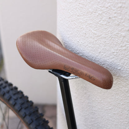 【即納OK｜RAWペイント×サス仕様】Surly KRAMPUS（クランパス）カスタム完成車｜Sサイズ｜トレイル対応MTB