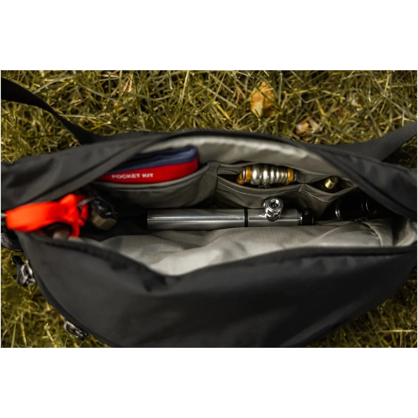 EVERGOODS MOUNTAIN HIP PACK 3.5L エバーグッズ マウンテン ヒップパック 3.5L ヒップバッグ スリングバッグ ボディバッグ 3.5L 軽量 アウトドア 通勤 通学 旅行