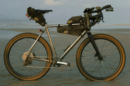 APIDURA レーシング・フレームパック 4L