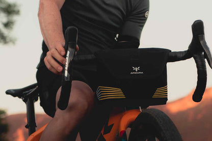 APIDURA レーシングシリーズ ハンドルバーバッグ 2L