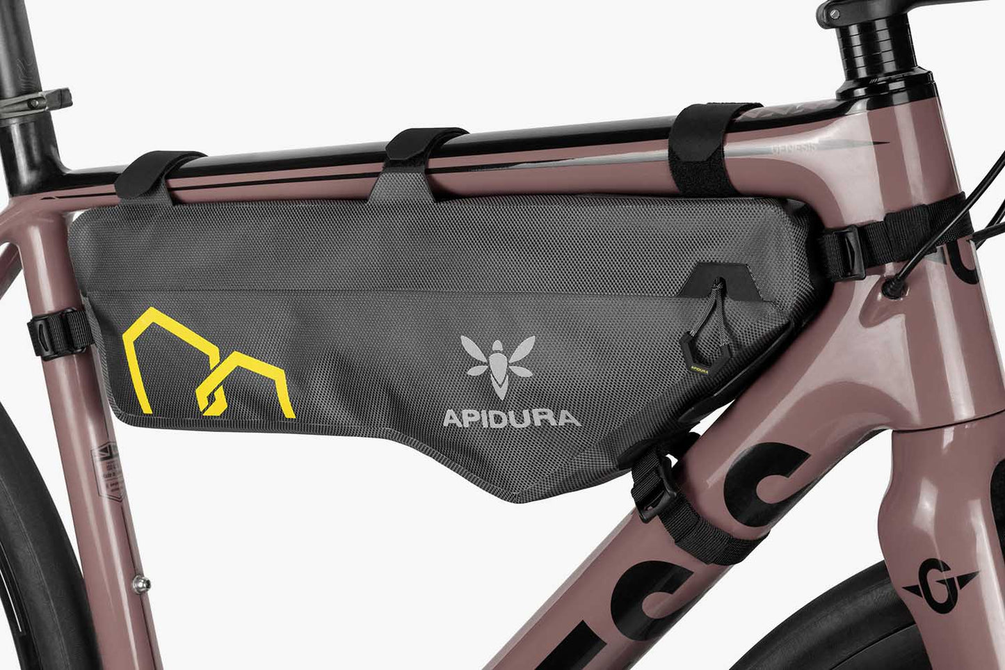 APIDURA エクスペディション・フレームパック（4.5L）